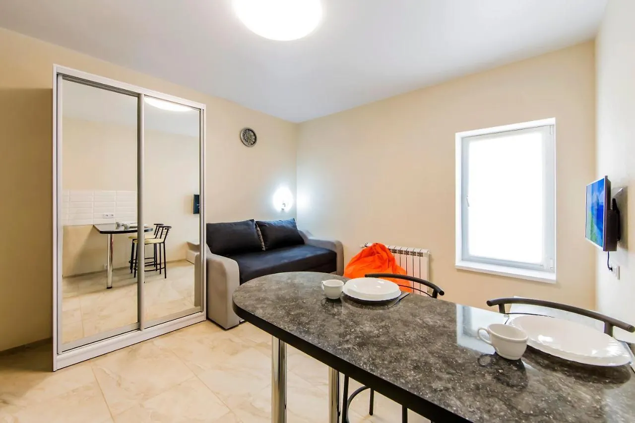 1 Room Apartment Near Peremohy Square Kiev 0*,