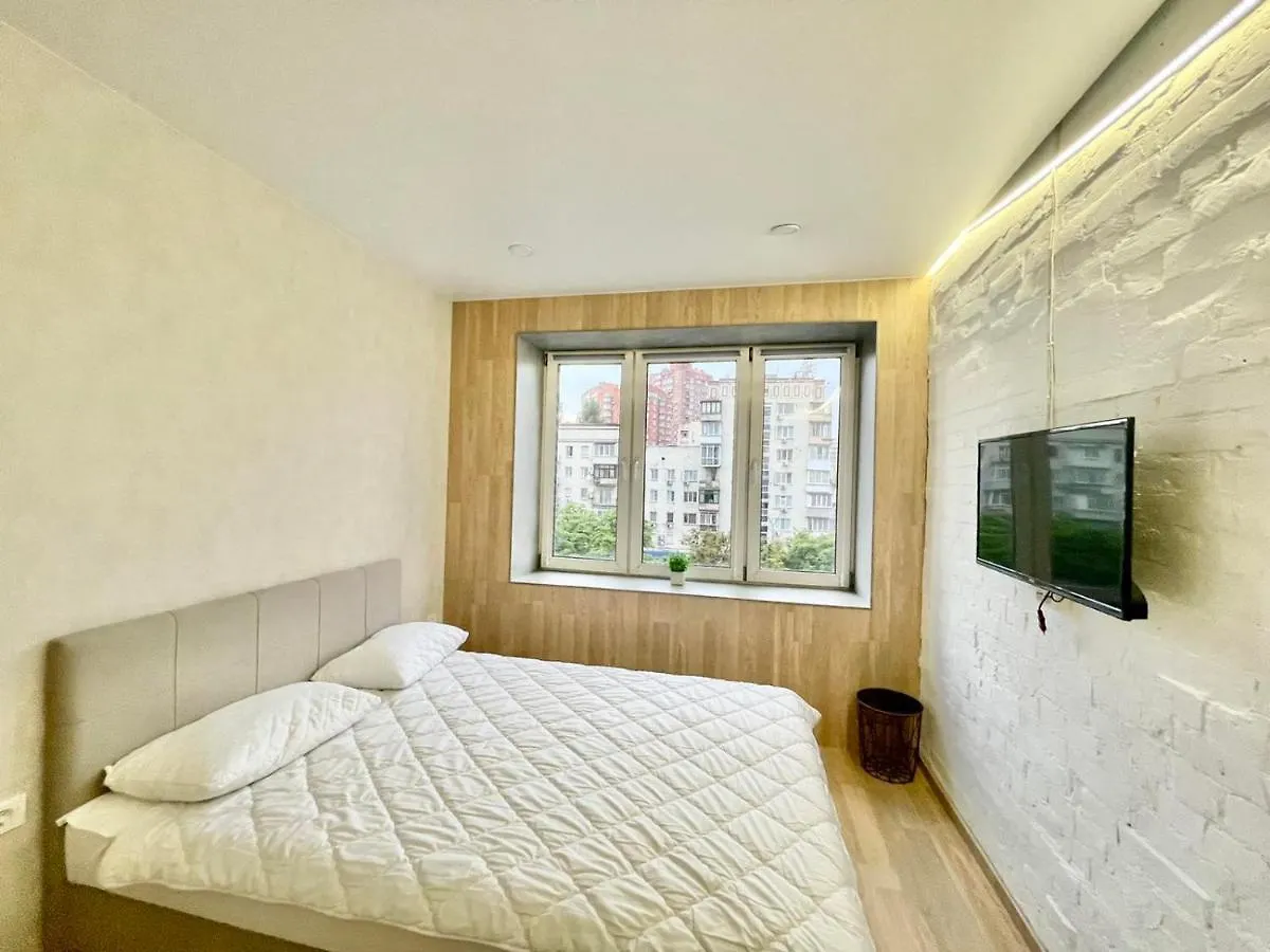 1 Room Apartment Near Peremohy Square Kiev